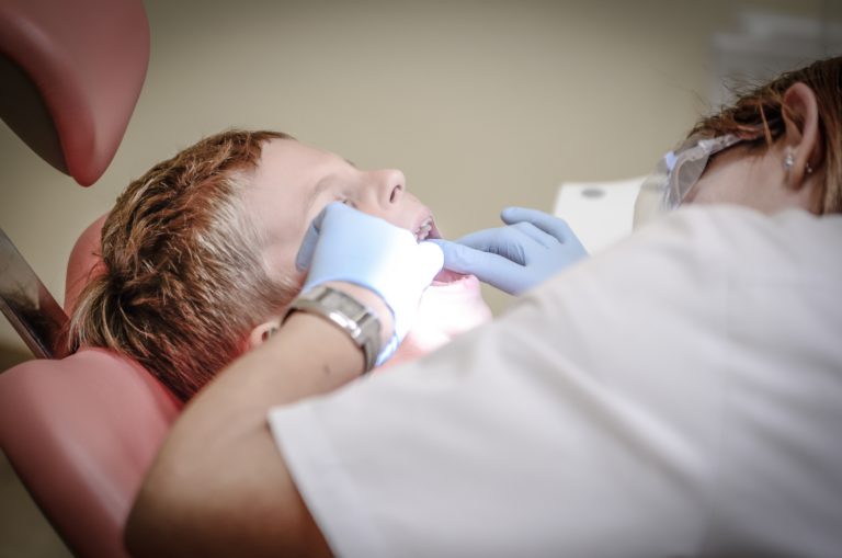 Spécialités dentaires - Les dentistes spécialistes